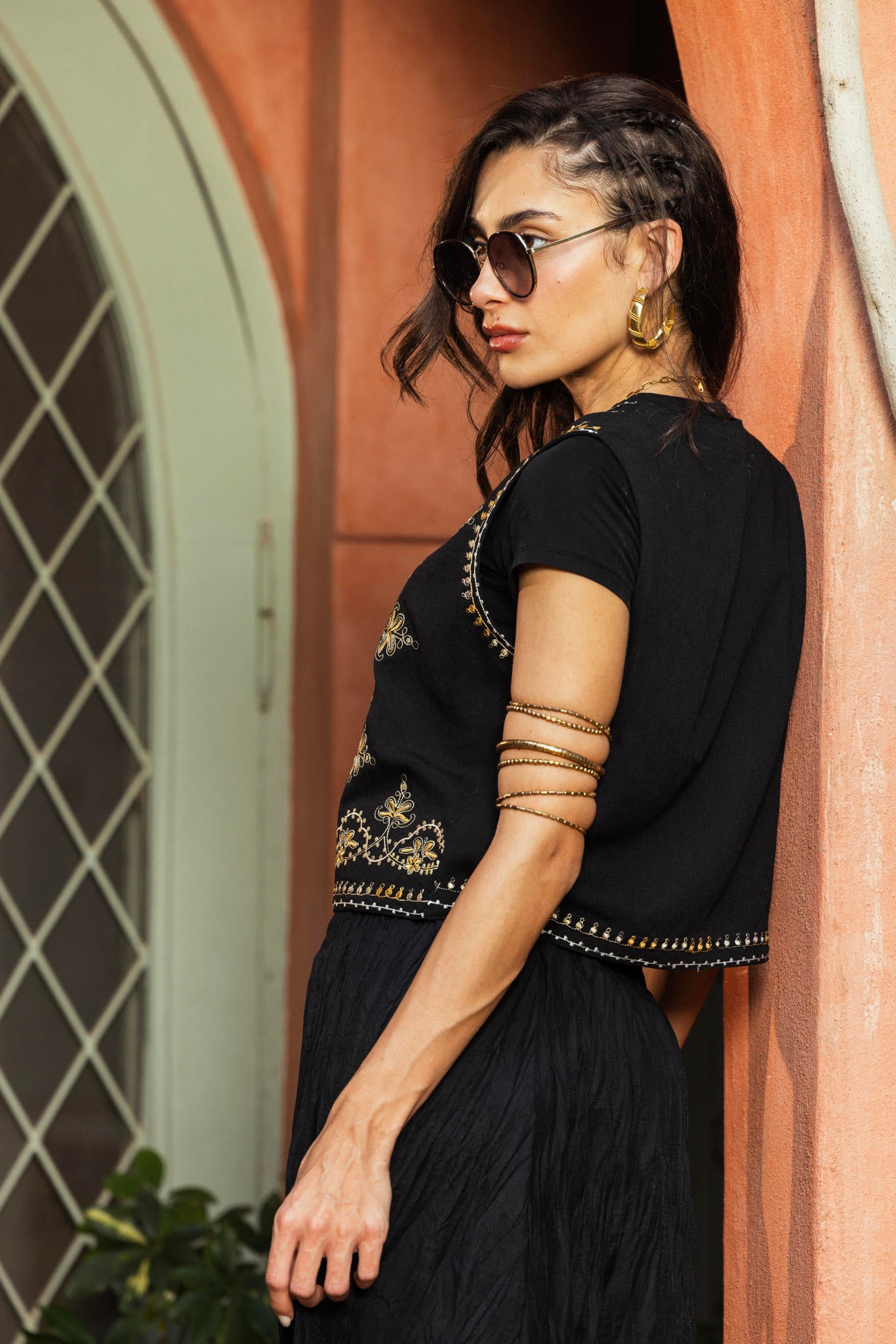 Signature Linen Vest-Black