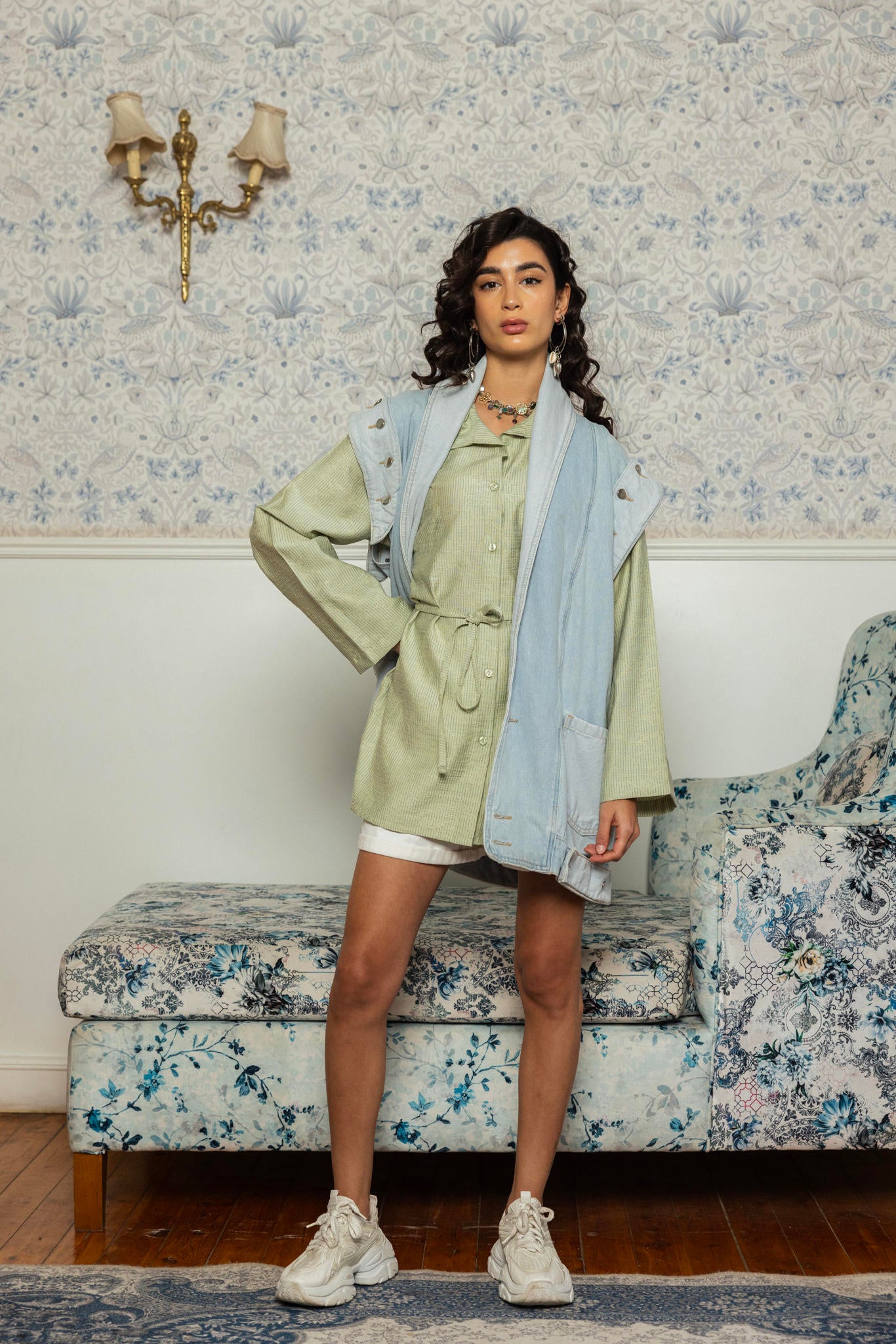 Relaxed Tie Blouse