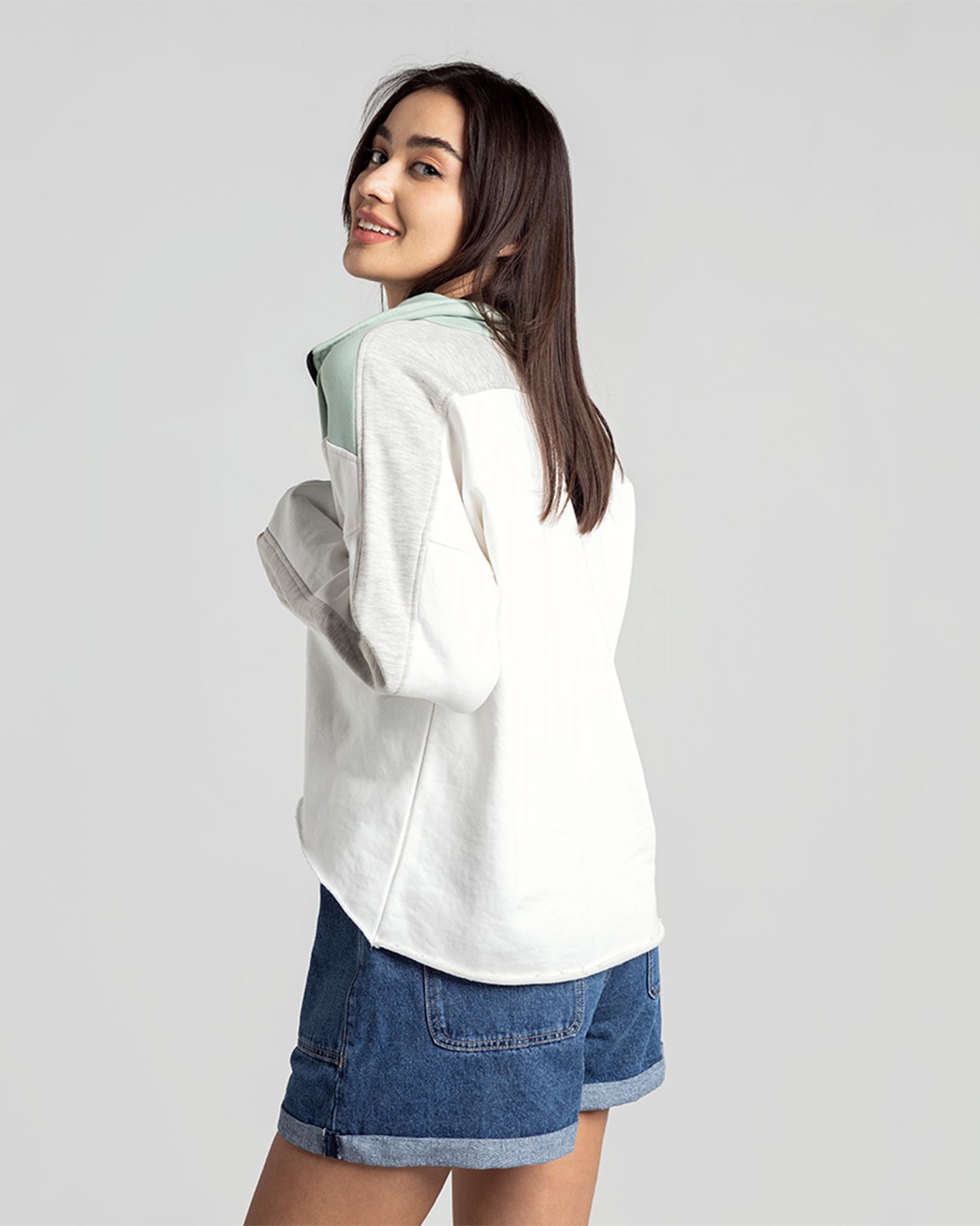 rounded sweatshirt